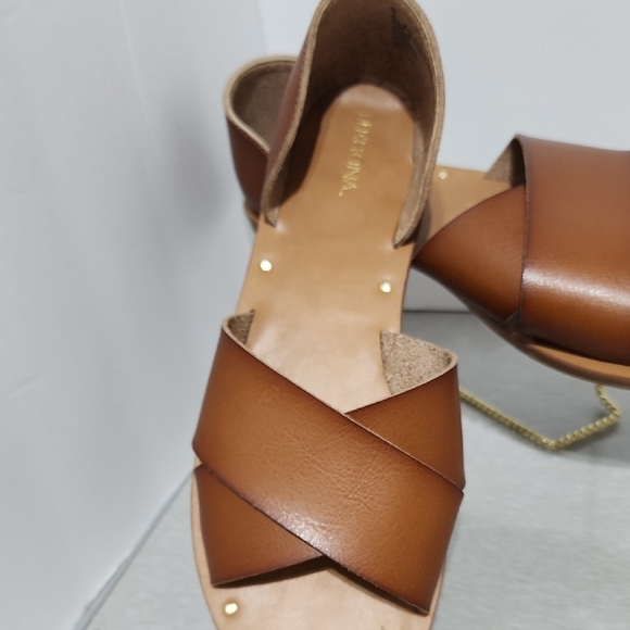 Target Brown Cross-Strap Sandals - Picture 2 of 5